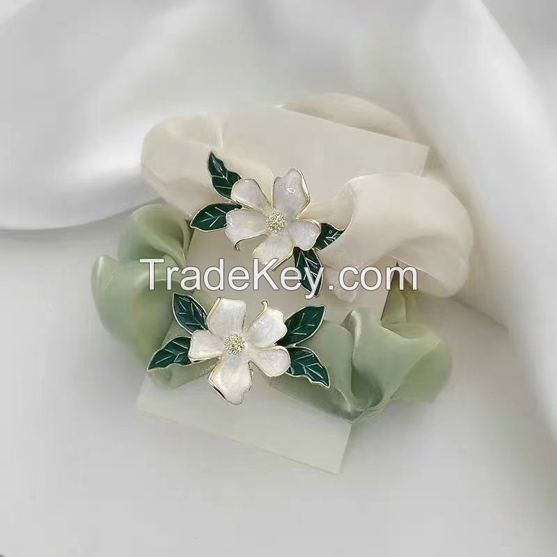 Fresh Cool Elegant Gardenia Hair Ring