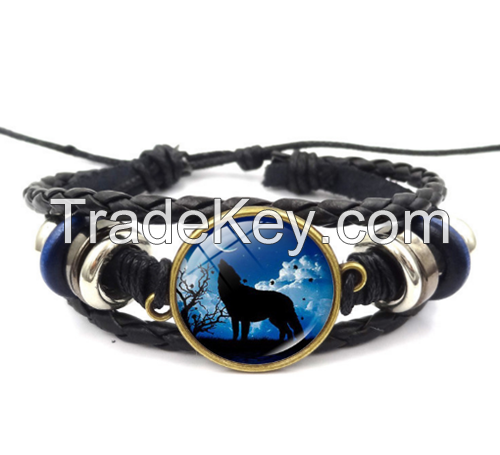 Hand Woven PU Leather Bangle Wildlife Howling Wolf Retro Bracelet