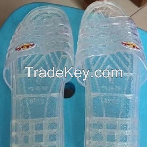 Female transparent slipper with flower