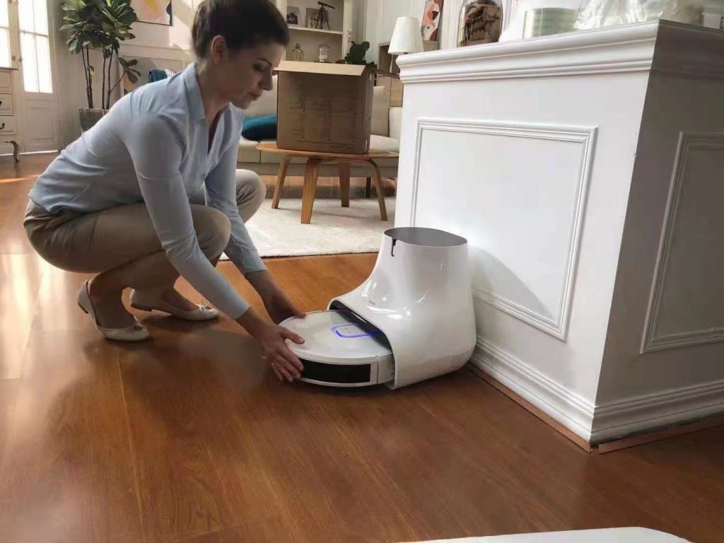 Smart Robot Vacuum Cleaner with Self-emptying Dustbin