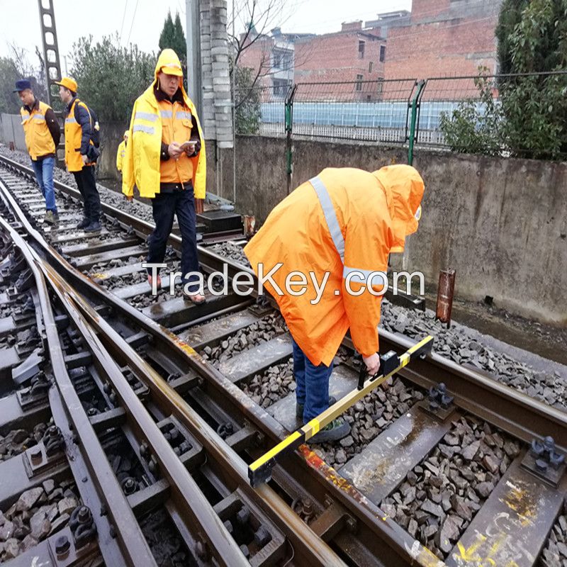 Digital track gauge for measuring turnout superelevation checkrail 