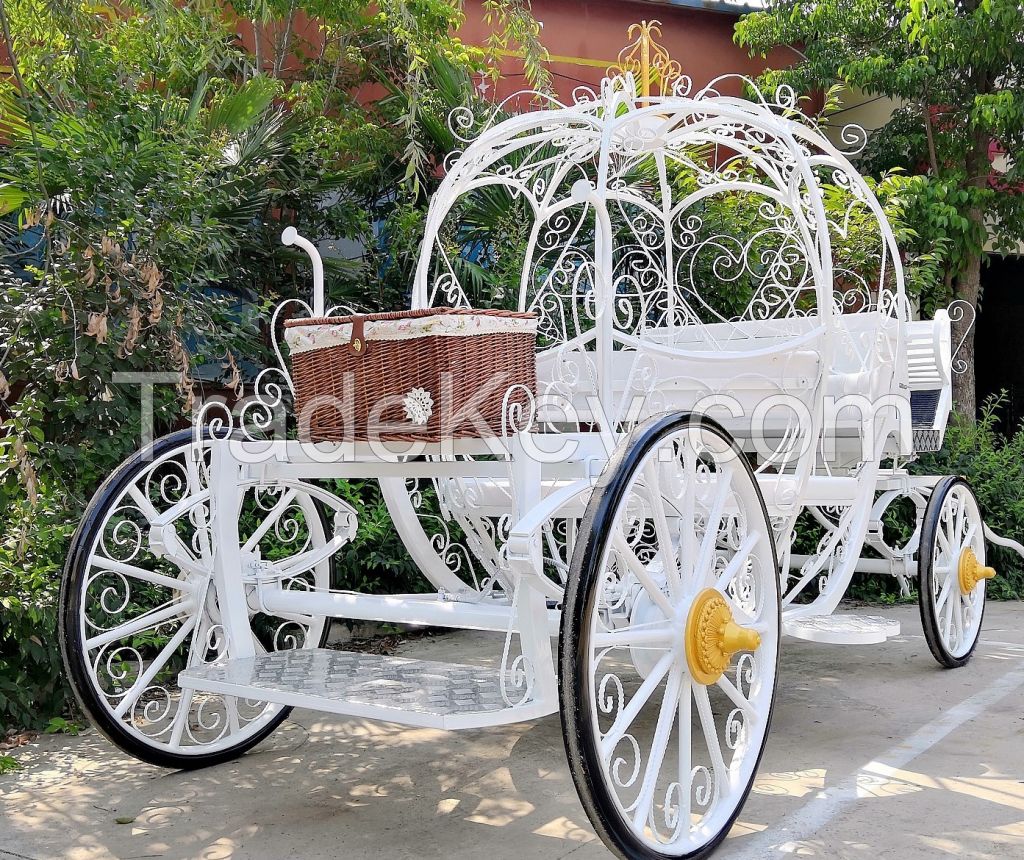 White Wedding Pumpkin Horse Carriage Christmas Gift Horse Carriage