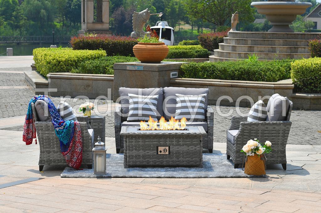 5 Pieces Outdoor Grey Wicker Patio Coversation Set with Firetable Pit 