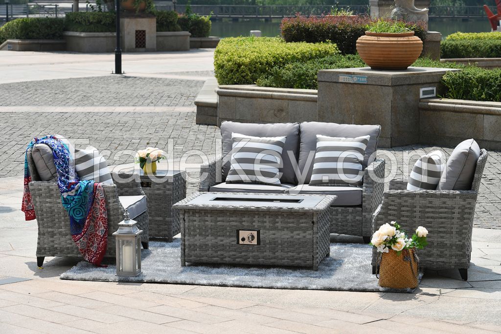 5 Pieces Outdoor Grey Wicker Patio Coversation Set with Firetable Pit 