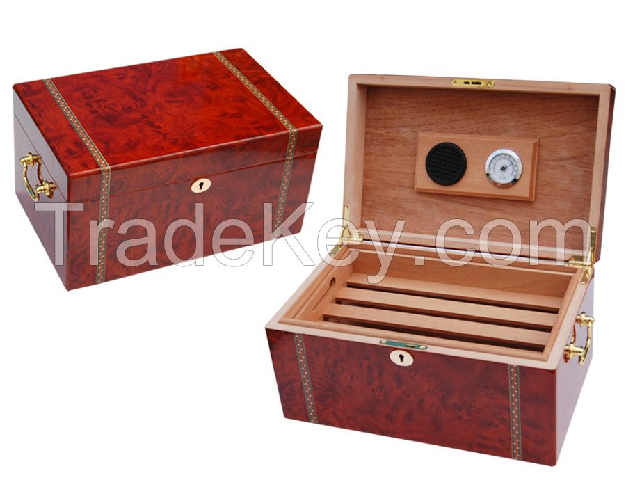 Walnut Lacquer Wooden Humidor Display Box