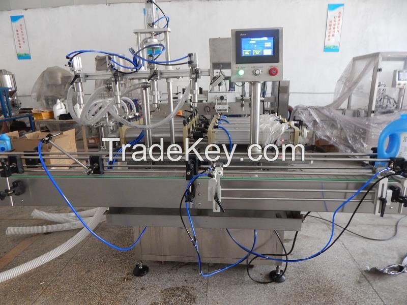 Automatic liquid filling machine