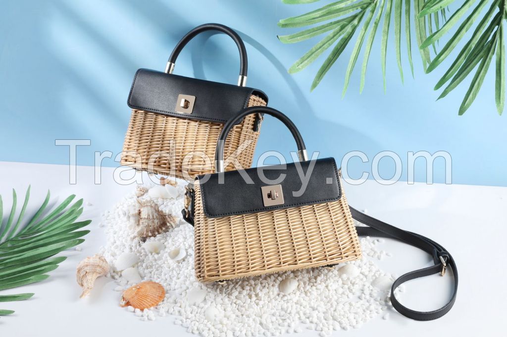 women wicker bag