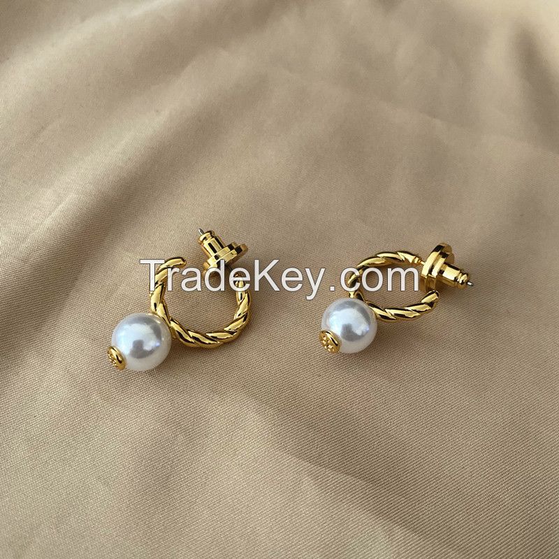 Tavuala FASHION EARRING