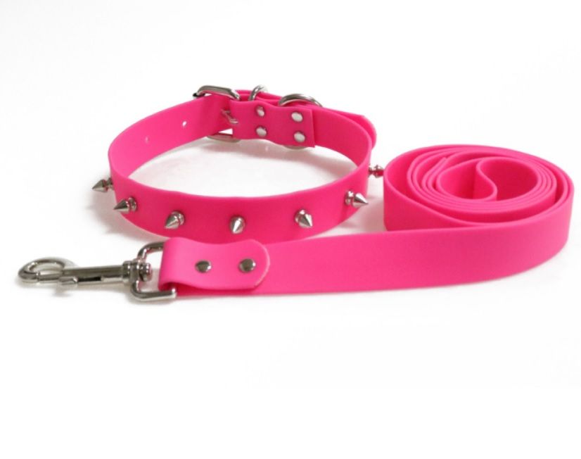 Wholesale Comfortable Pet Supplier Medium Large Dog Necklace Adjustable Rubber Rivet Spike Dog Collar Pet Products