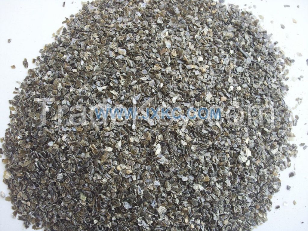 Vermiculite flakes