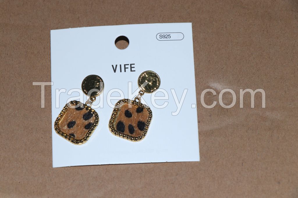 VIFE FASHION EARRING