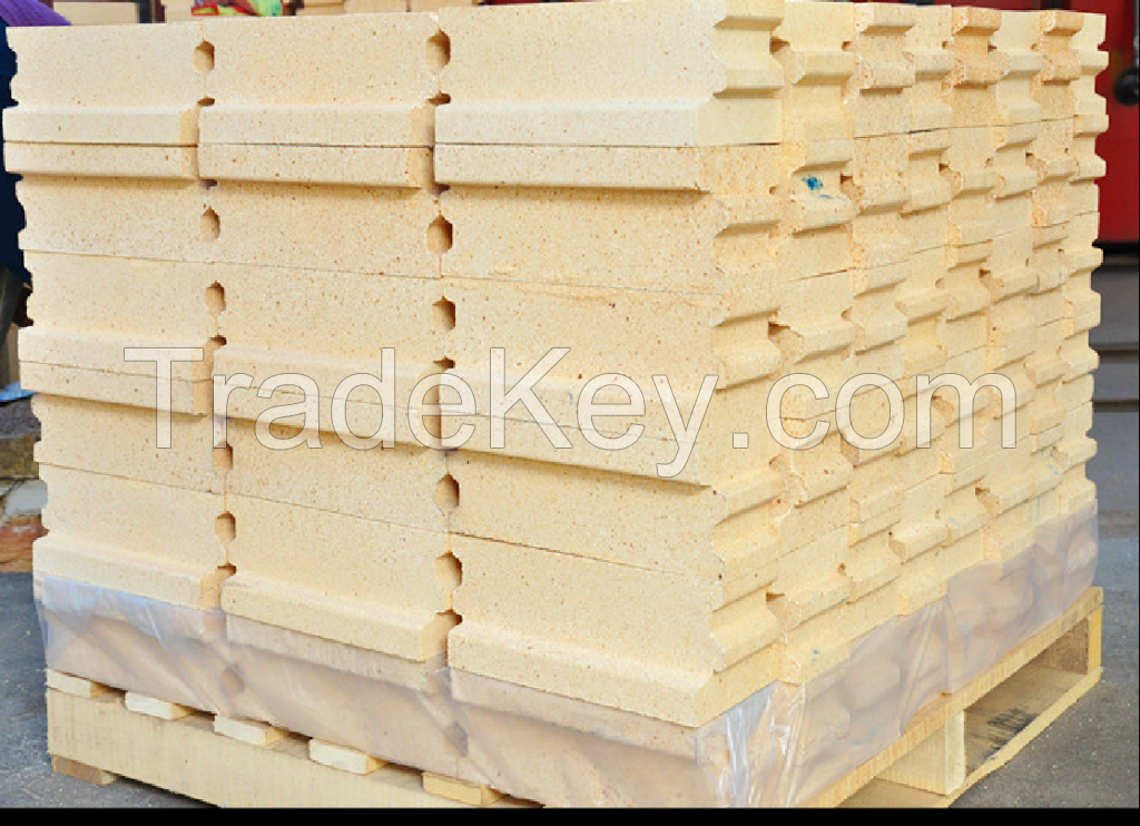 Refractory brick