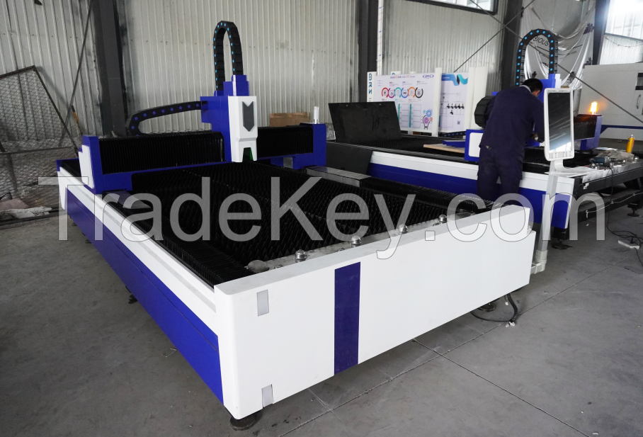 fiber laser cutting machine for cutting metal