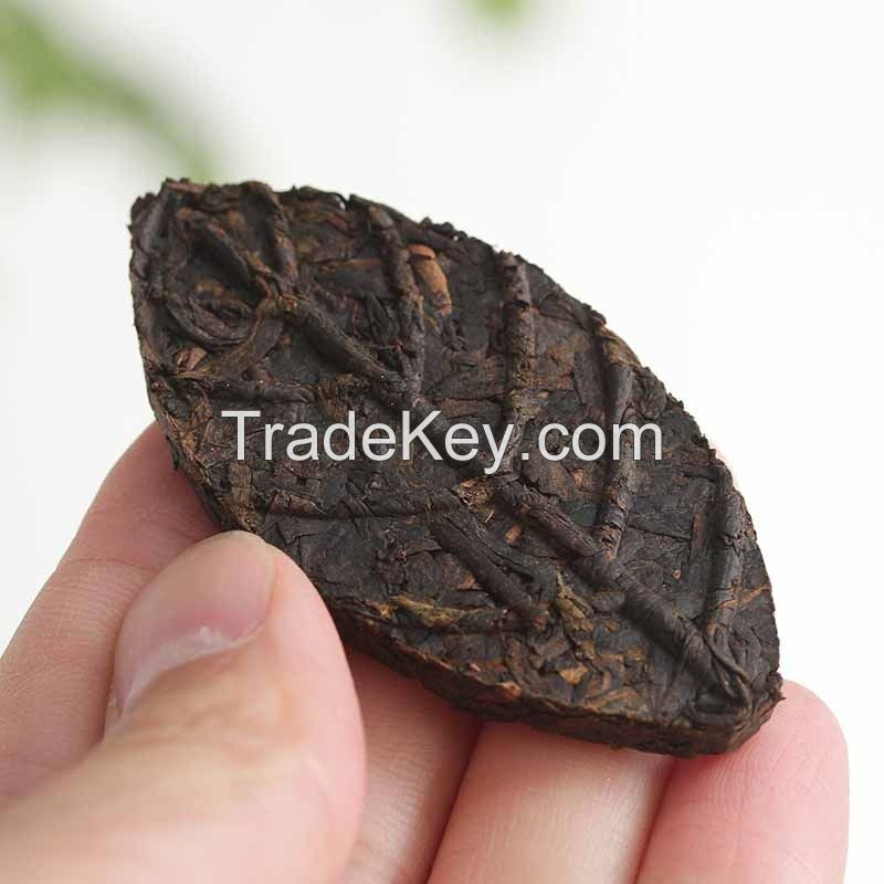 Wholesale Chinese Health Yunnan Compressed 8g Leaf Shape Shu Puerh Old Tree Slimming Ripe Puer Tea In Bulk