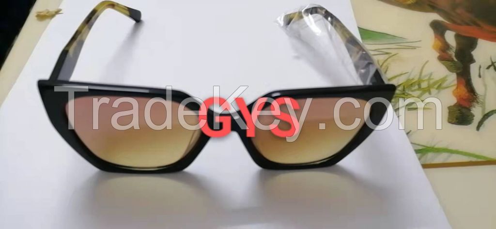 Fashion sunglasses