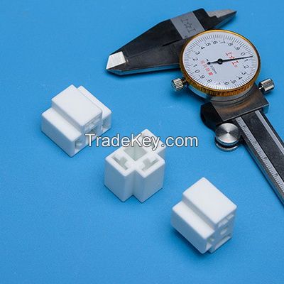 Steatite Alumina H4 Socket Terminal Part