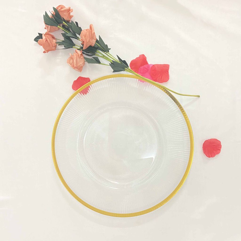 Transparent high-end hotel dinner plate