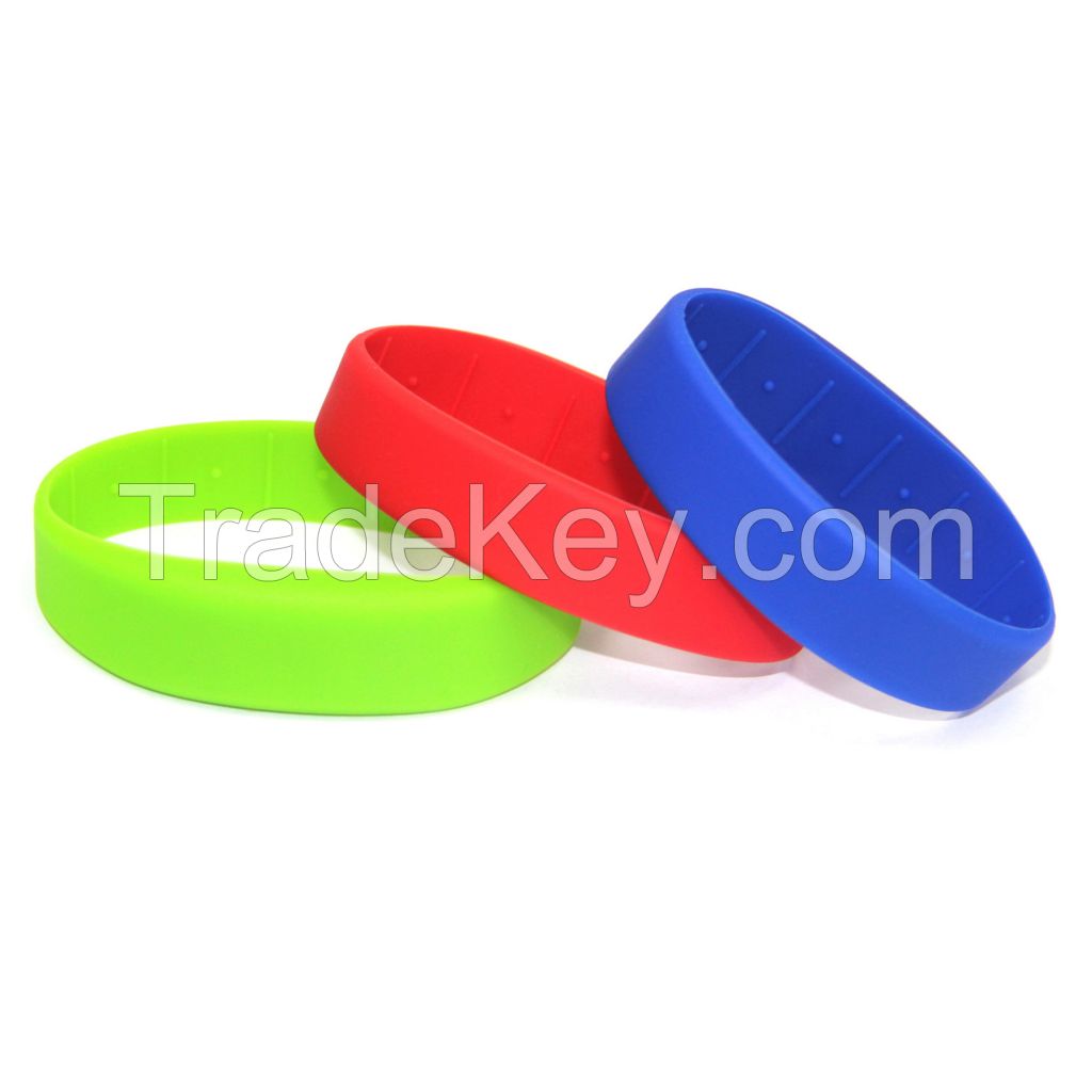 Closed-loop wristband High-quality non-toxic silicone material   Various colors are customized, waterproof, moisture-proof, shock-proof and high-temperature resistant