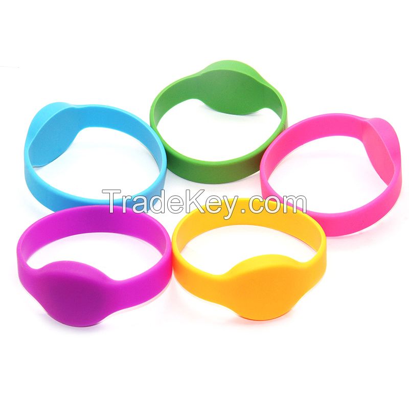 Closed-loop wristband High-quality non-toxic silicone material   Various colors are customized, waterproof, moisture-proof, shock-proof and high-temperature resistant