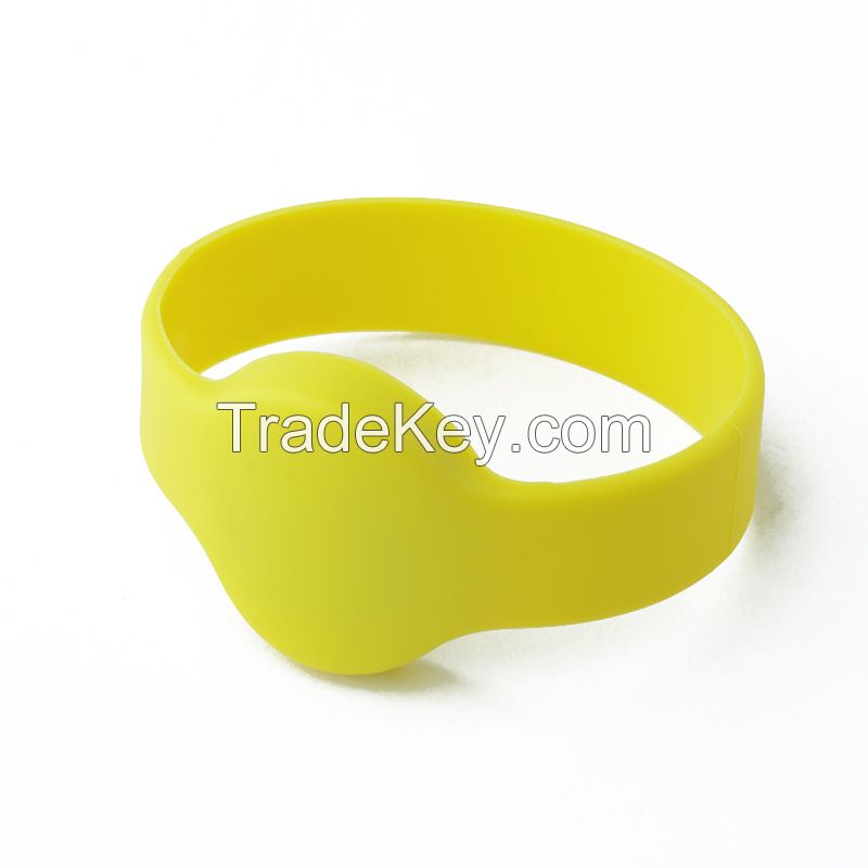 Closed-loop rfid silicon wristband High-quality non-toxic silicone material   Various colors are customized, waterproof, moisture-proof, shock-proof and high-temperature resistant