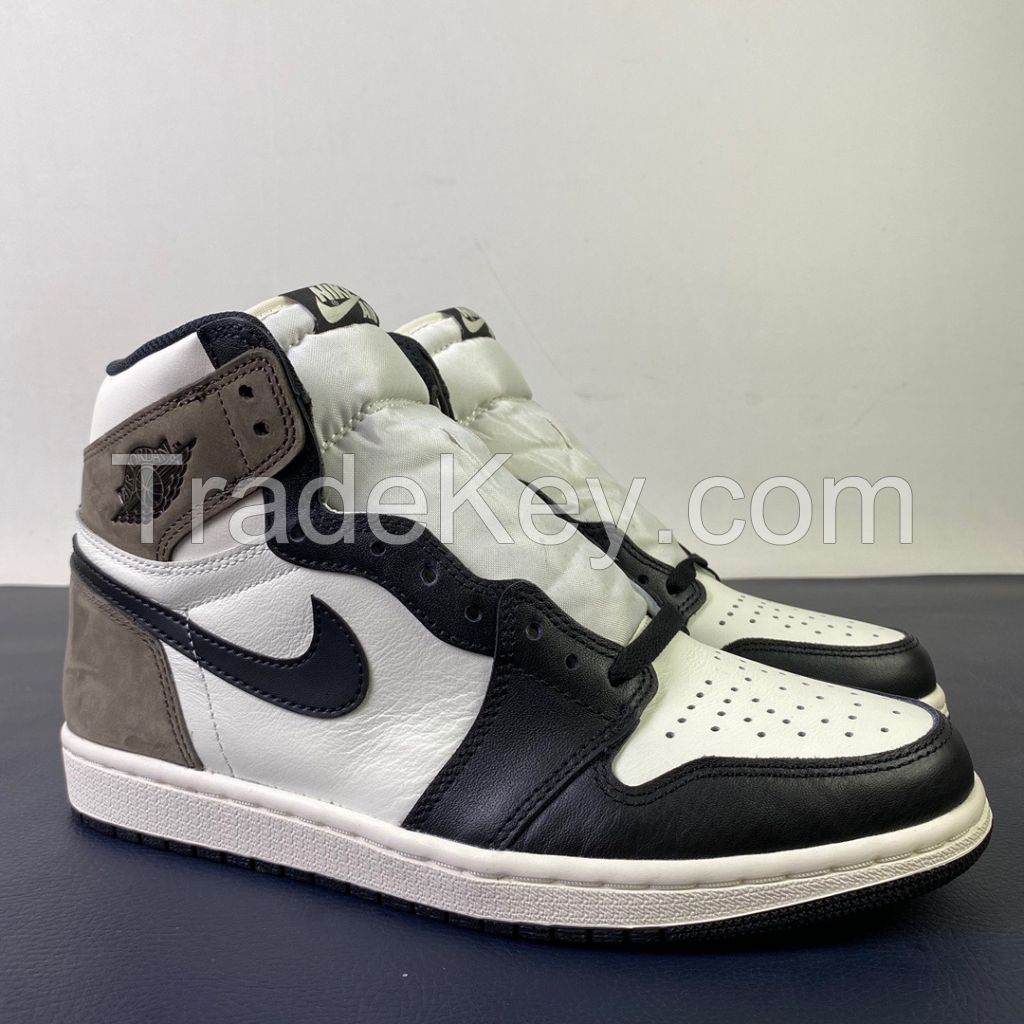 Men athletic shoes Retro High Dark Mocha  basketball shoes 555088-105