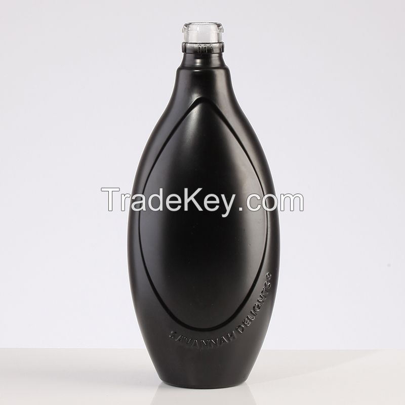 Wholesale 750ml glass bottle for spirits vodka gin rum bottle