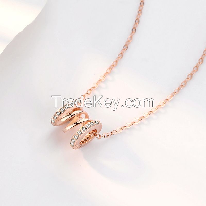 18K Gold Pendant, light and extravagant, a rose gold necklace designed by a minority