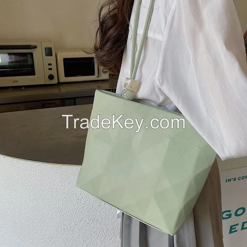 Bag female INSTAGRAM niche summer 2022 new high sense versatile bucket bag Tote bag shoulder underarm bag