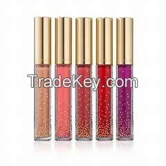 Lip Gloss make lip make moistuer, gloss, easy to apply characteristics