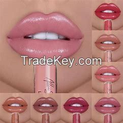 Lip Gloss make lip make moistuer, gloss, easy to apply characteristics