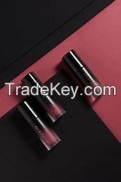 Matte lip glaze