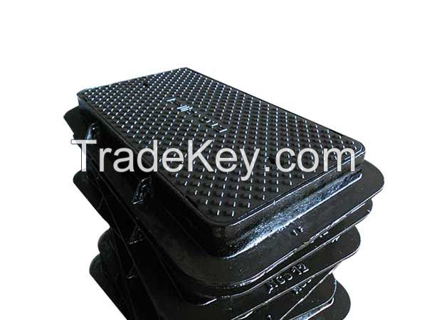 Square ductile iron manhole cover