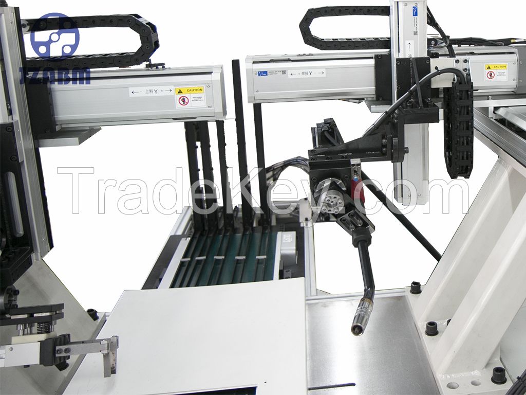 Automatic balancing machine for clutch cover