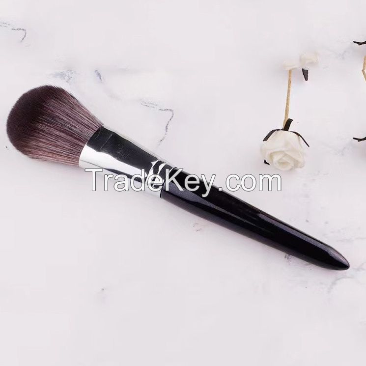 Precision Blush Brush Medium OEM     Runcaitang Blush Brush           