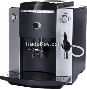 Automatic coffee machine with grinder