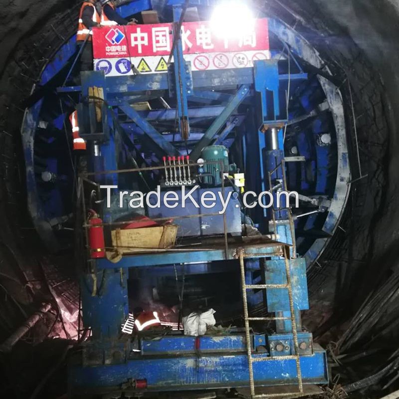 Integral pouring of circular tunnel of full round needle beam trolley