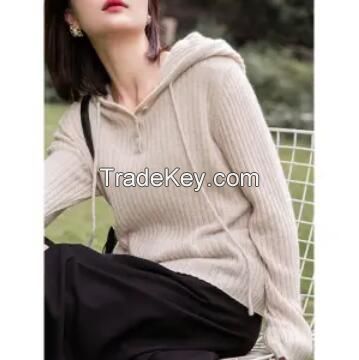 Women's hooded cashmere sweater