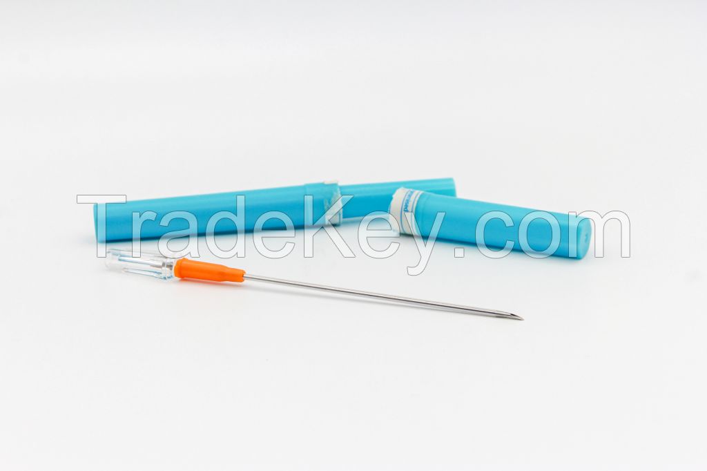 Pneumothorax decompression needle pneumothorax and pneumothorax decompression needle kit