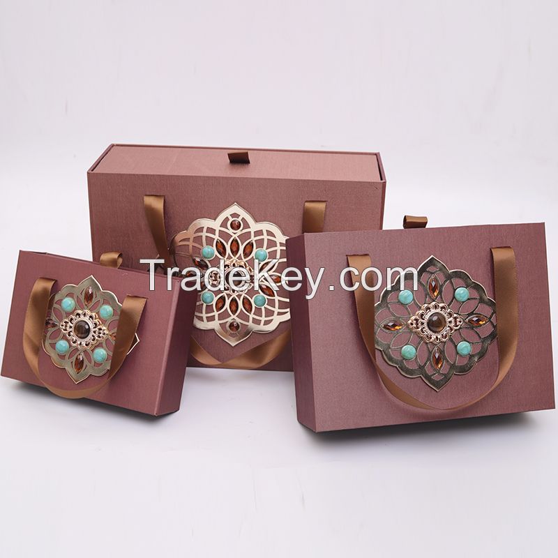 European and American Middle Eastern style festivals, weddings and other festivals and food packaging gift boxes, fashionable and atmospheric, can be used to package chocolate, candy, perfume, etc.