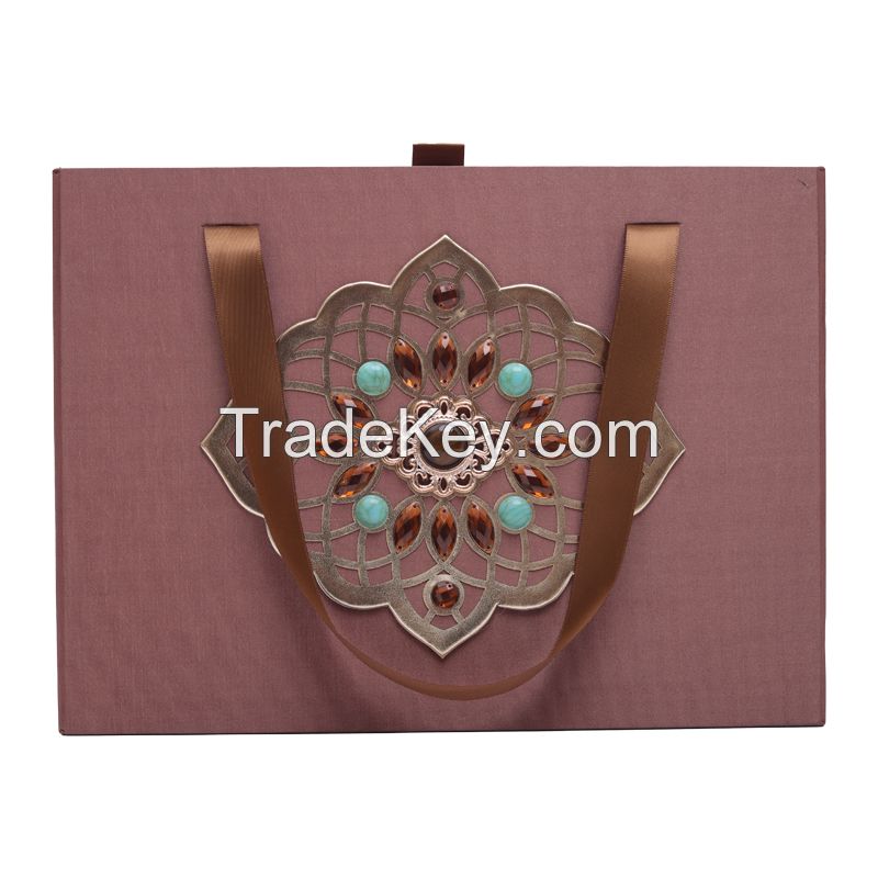 European and American Middle Eastern style festivals, weddings and other festivals and food packaging gift boxes, fashionable and atmospheric, can be used to package chocolate, candy, perfume, etc.