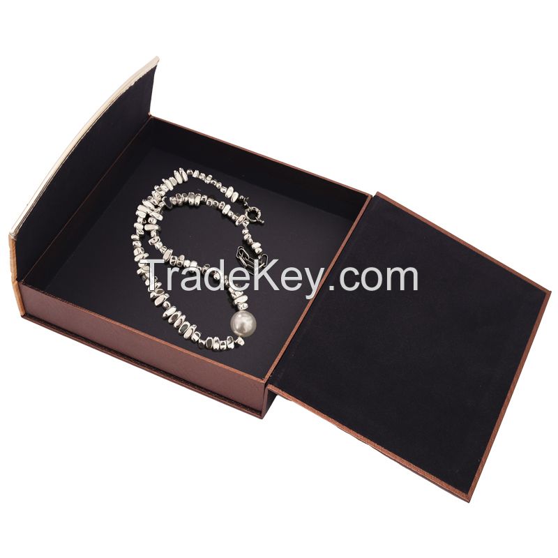 European and American Middle Eastern style festivals, weddings and other festivals and food packaging gift boxes, fashionable and atmospheric, can be used to package chocolate, candy, perfume, etc.