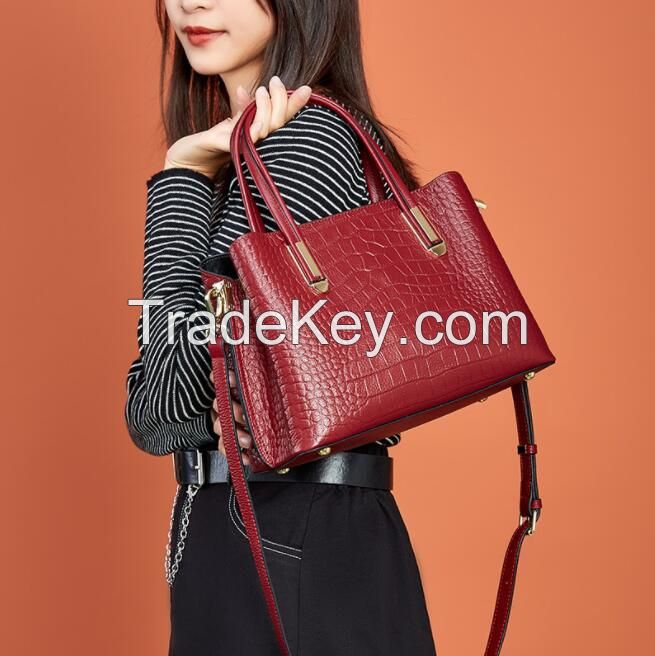 Crocodile Pattern Genuine Leather Bag Shoulder Straps Ladies Designer Leather Messenger Bag Small Crossbody Bag Women