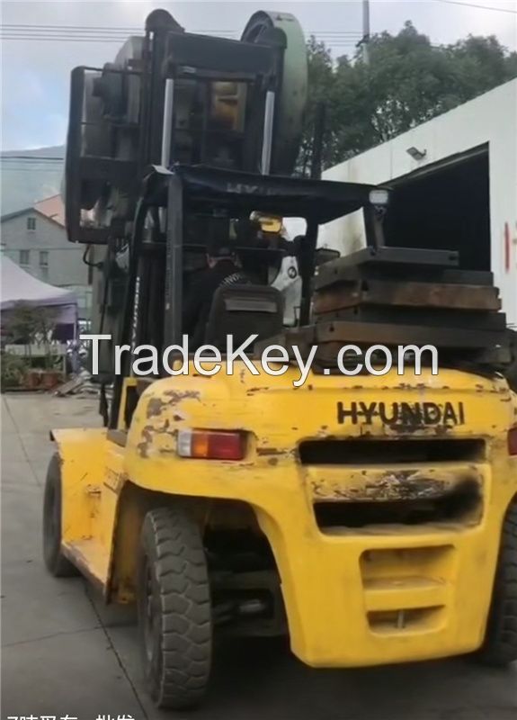 Forklift