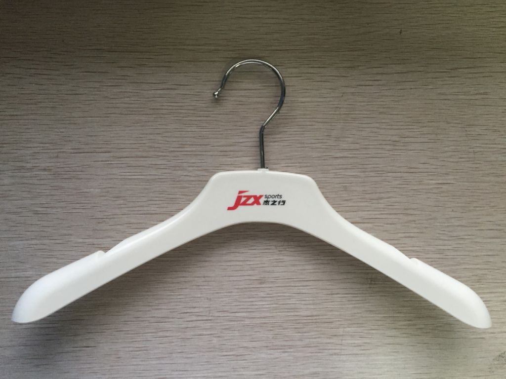 Plastic suit hangers