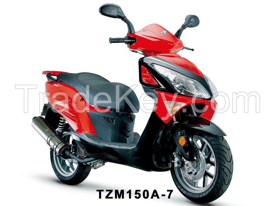 Scooter with 125cc or 150cc engine