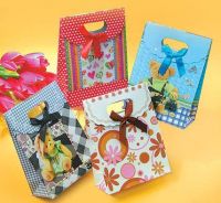 customized plastic or paper gift bag