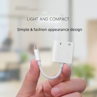 Apple Charging+headphone 2 in 1 audio adapter Lightning to 3.5mm Audio Adapter