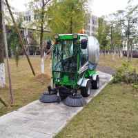 New Energy Outdoor Street Sweeping Machines Electric Road Cleaning Vehicles